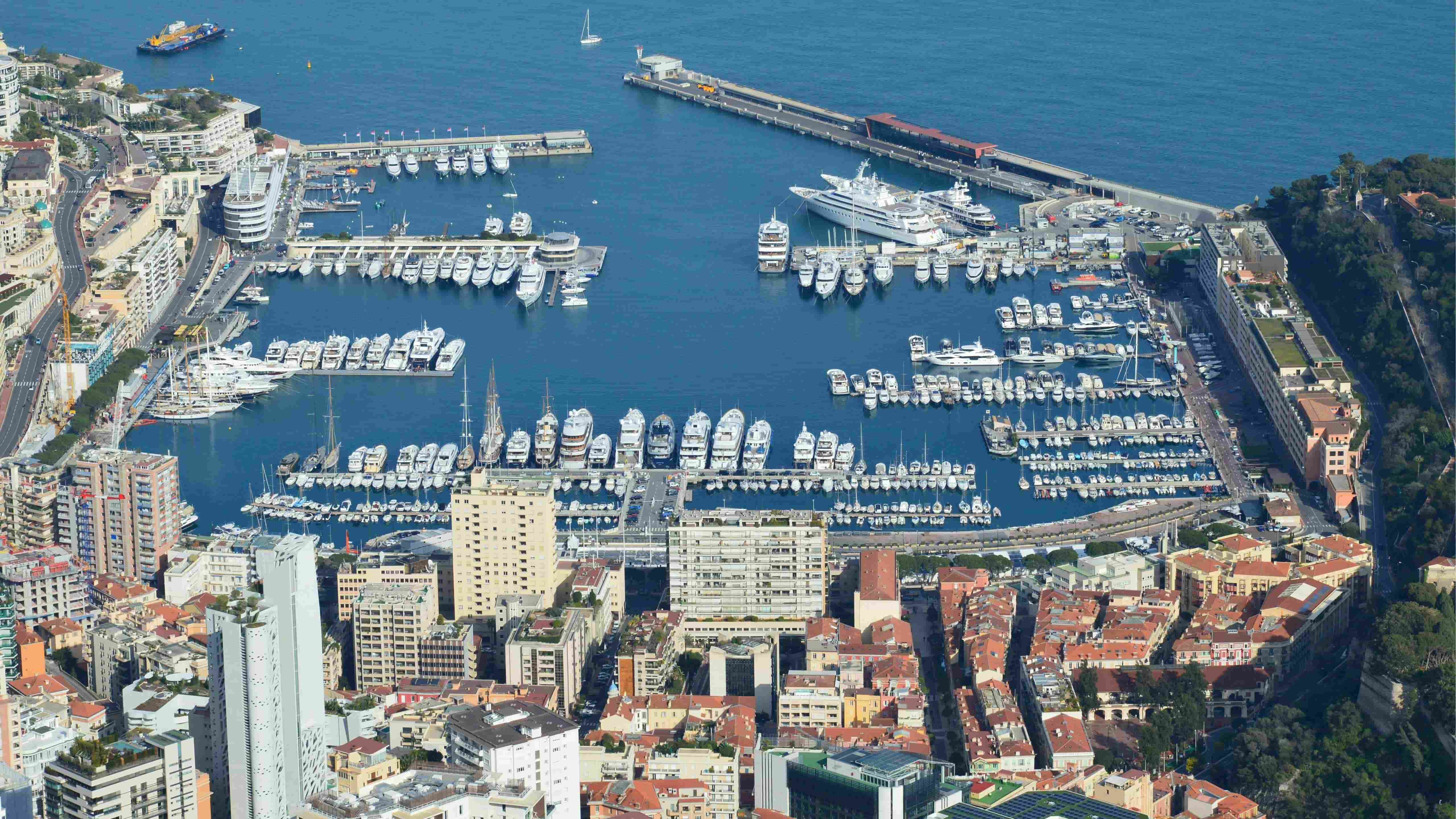 Vue d&rsquo;ensemble de Monaco depuis les hauteurs